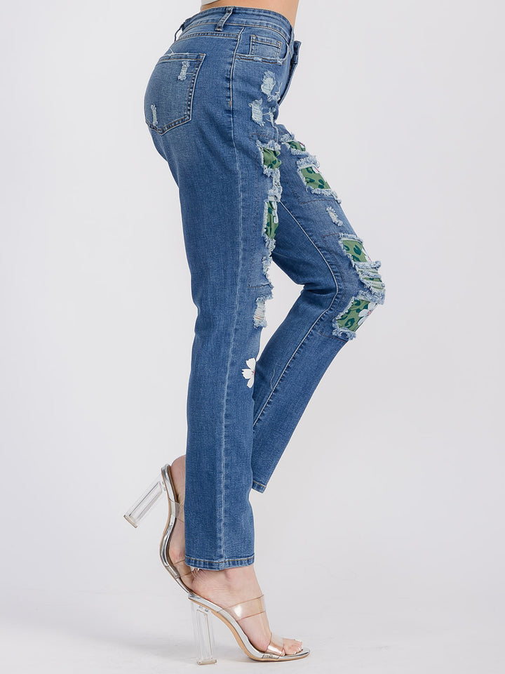 WOMEN'S BUTTON CLOSURE FLORAL DISTRESS DENIM PANTS