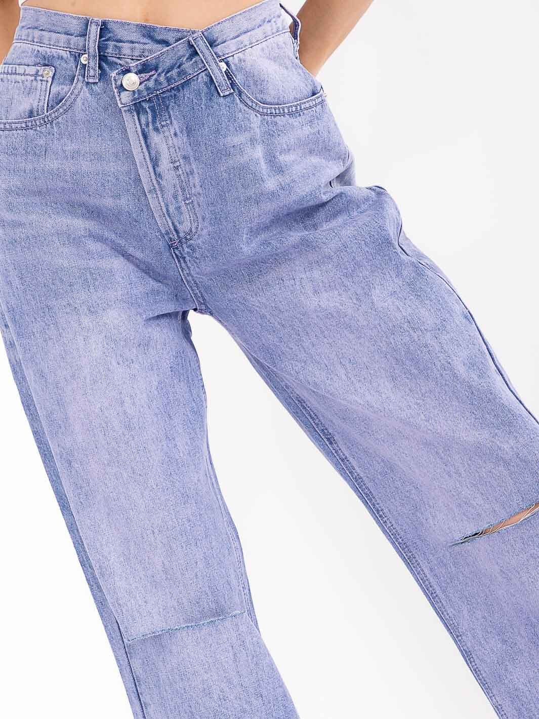 WOMEN'S BUTTON CLOSURE POCKETS WASHED WIDE LEG DISTRESS DENIM PANTS