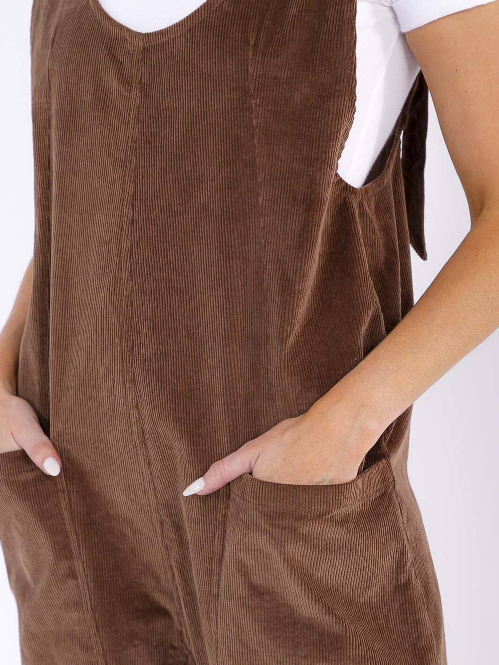 WOMEN'S SLEEVELESS FRONT POCKETS WIDE LEG CORDUROY JUMPSUIT