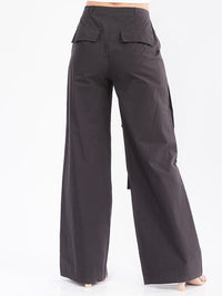 WOMEN'S BUTTON CLOSURE CARGO POCKETS WIDE LEG DENIM PANTS