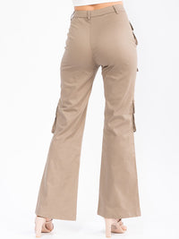 WOMEN'S BUTTON CLOSURE CARGO POCKETS BELL LEG DENIM PANTS