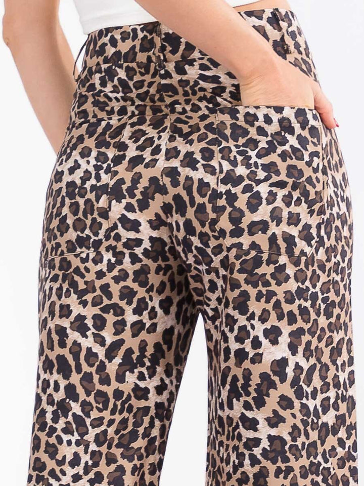 WOMEN'S BUTTON CLOSURE BACK POCKETS WIDE LEG ANIMAL PRINT PANTS