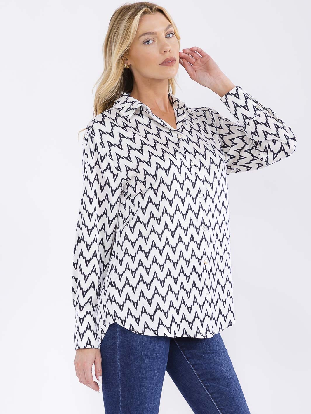 WOMEN'S LONG SLEEVE BUTTON UP HIGH-LOW PRINT BLOUSE