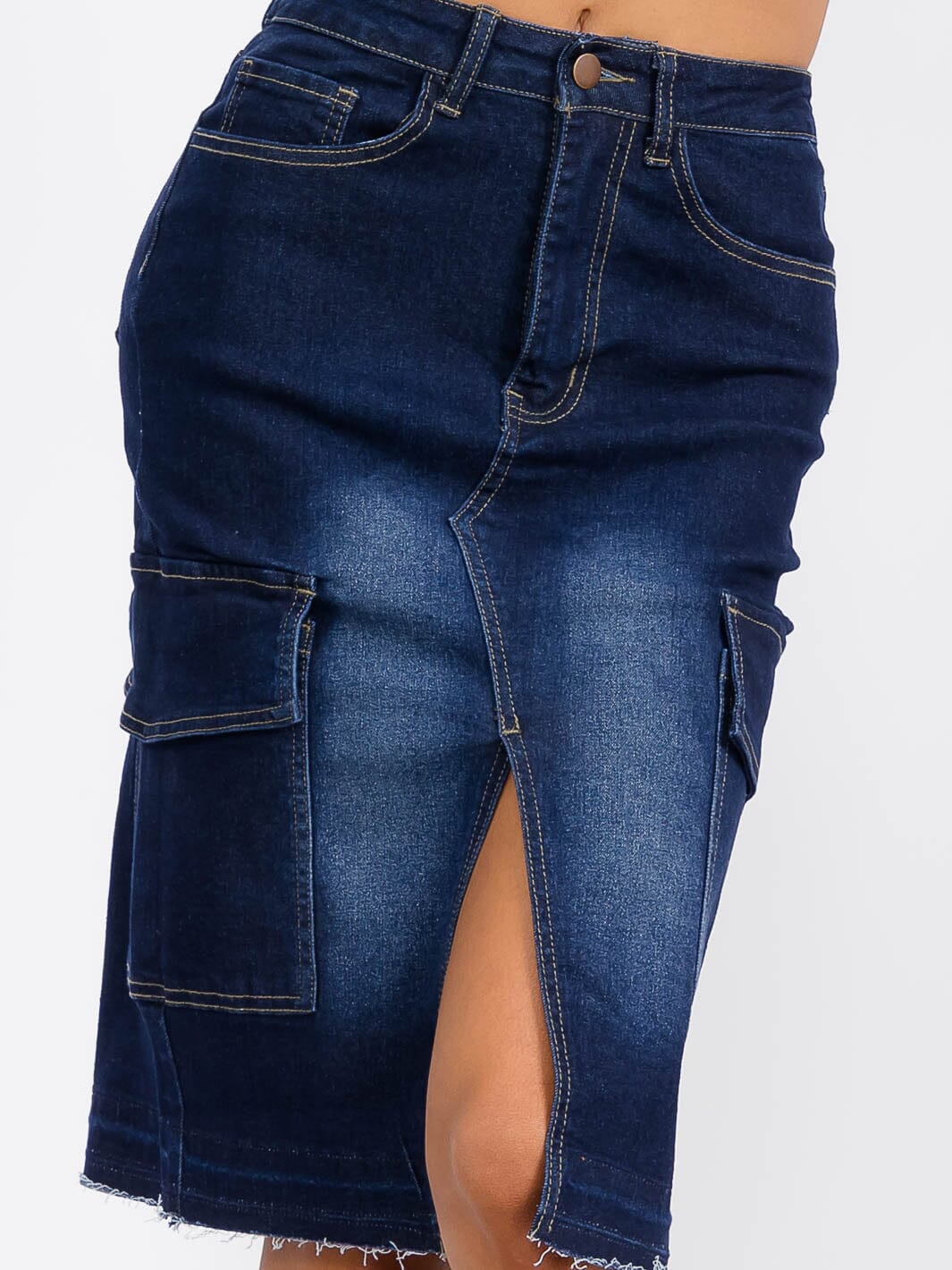 WOMEN'S BUTTON CLOSURE FRONT SLIT CARGO POCKETS WASHED DENIM MIDI SKIRT
