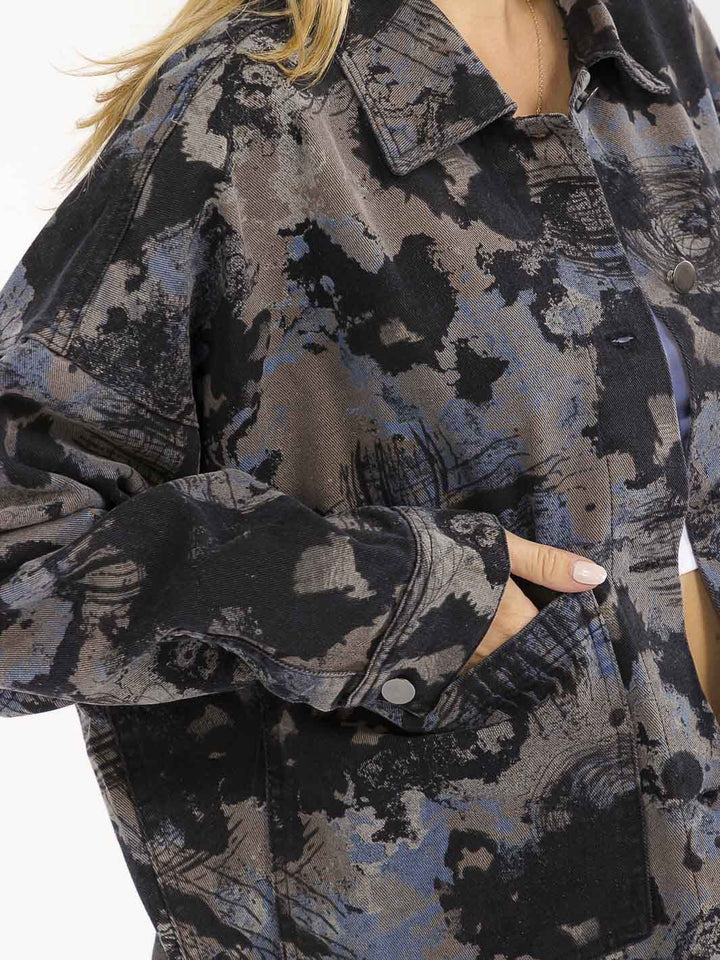 WOMEN'S LONG SLEEVE BUTTON CLOSURE FRONT POCKETS PRINT DENIM JACKET