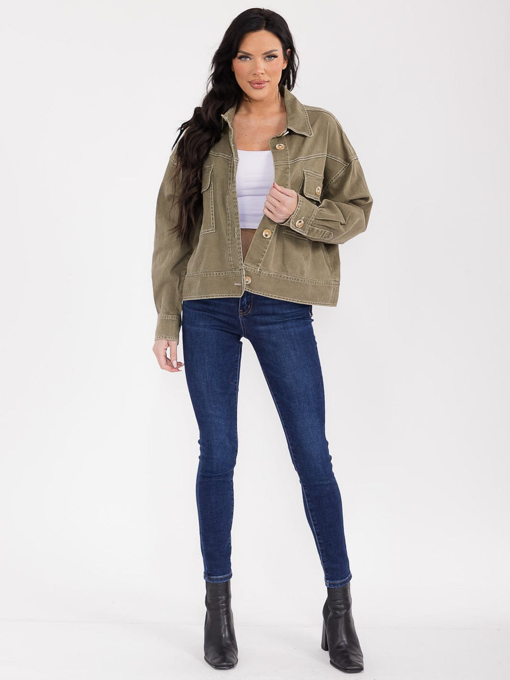 WOMEN'S LONG SLEEVE BUTTON CLOSURE FRONT POCKETS DENIM JACKET