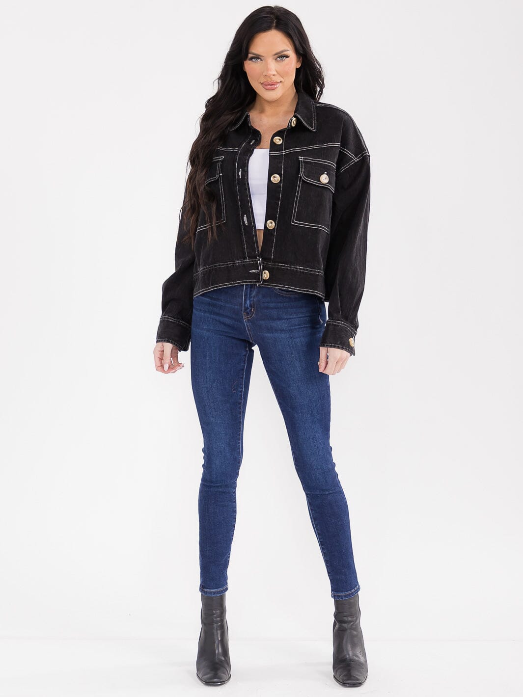 WOMEN'S LONG SLEEVE BUTTON CLOSURE FRONT POCKETS DENIM JACKET