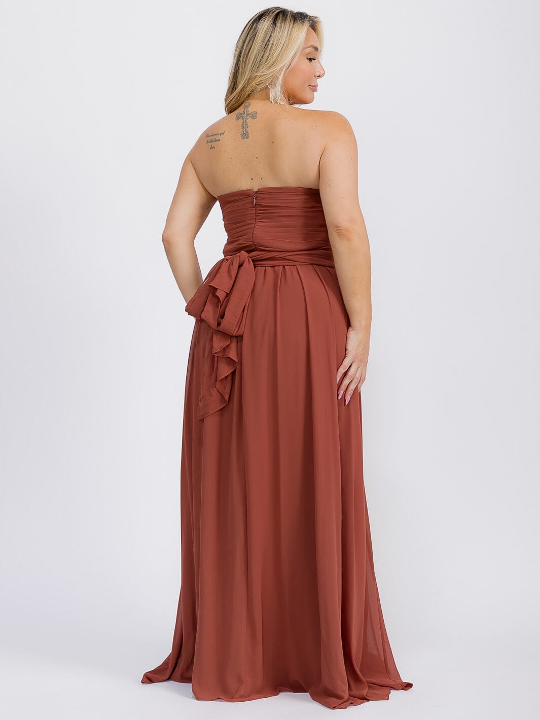 PUS SIZE SLEEVELESS V-NECK SELF TIE MAXI GOWN DRESS