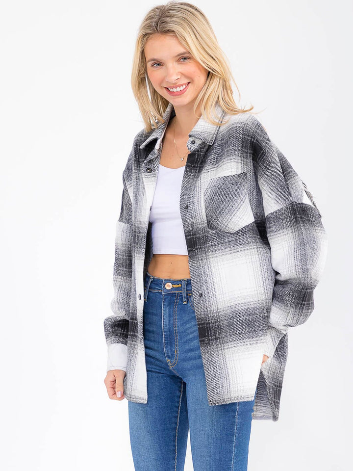 WOMEN'S LONG SLEEVE BUTTON CLOSURE FRONT POCKETS PLAID FRINGE JACKET