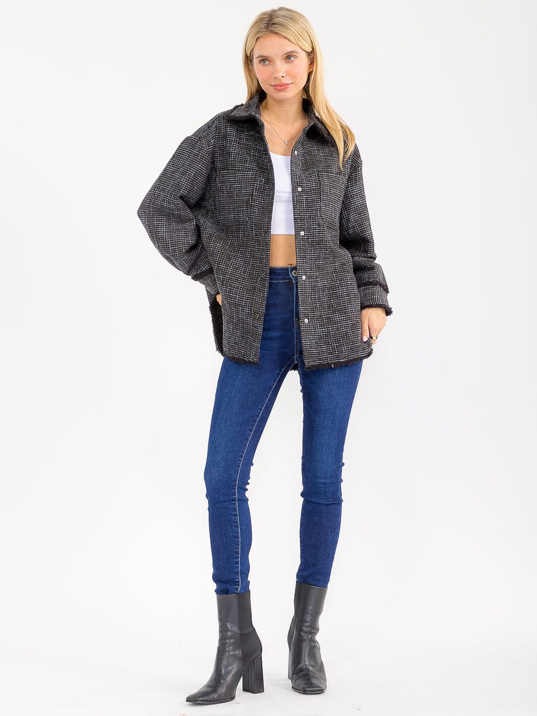 WOMEN'S LONG SLEEVE BUTTON CLOSURE FRONT POCKETS DETAILED JACKET