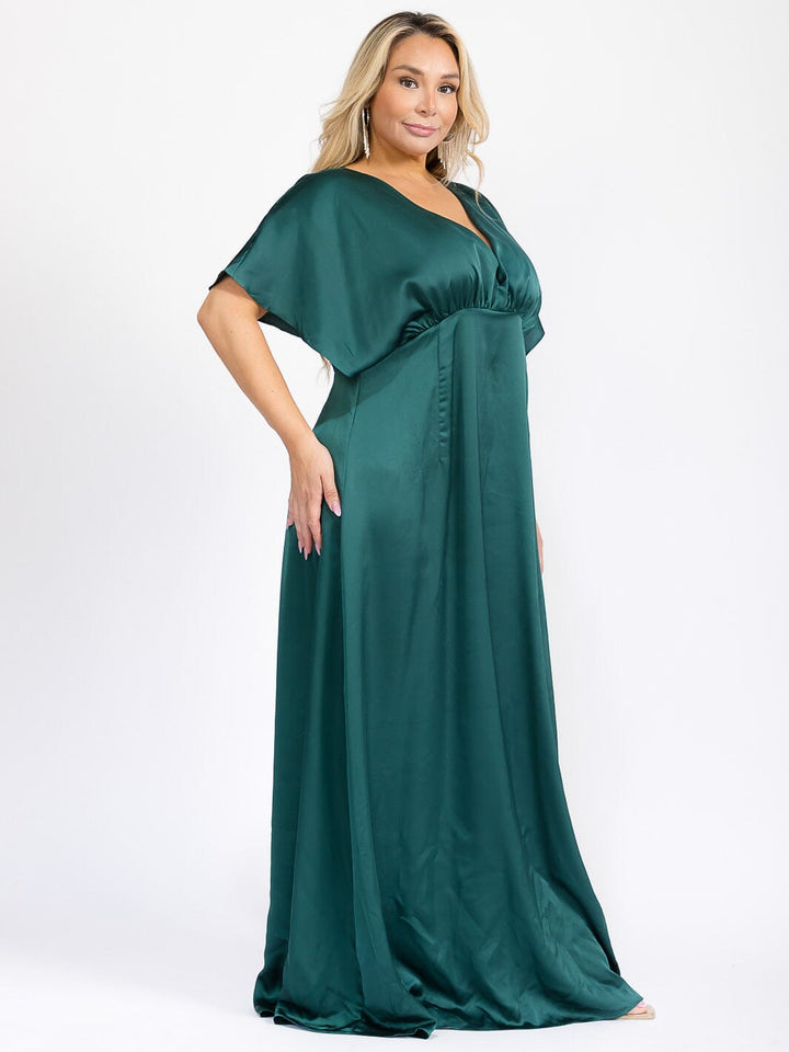 PUS SIZE SHORT SLEEVE V-NECK OPEN BACK MAXI GOWN DRESS