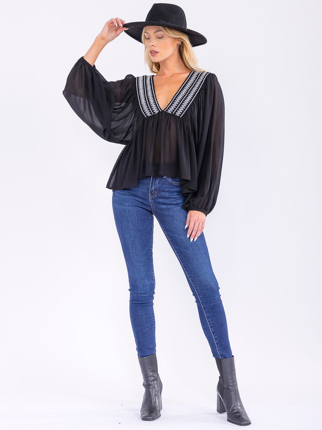 WOMEN'S LONG SLEEVE V-NECK OPEN BACK BLOUSE
