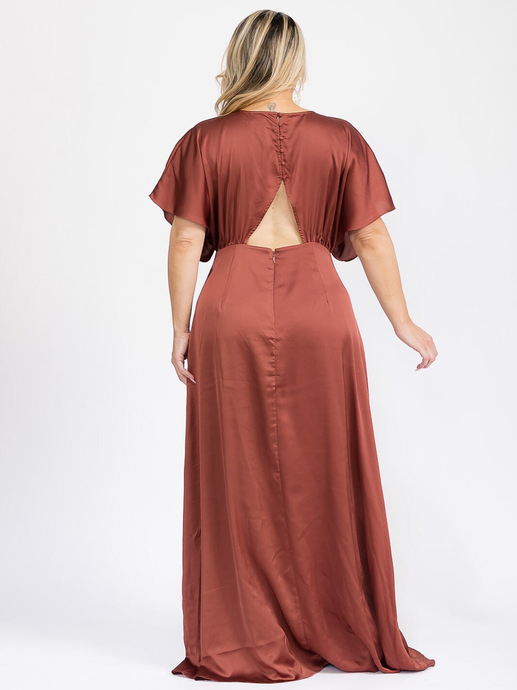 PUS SIZE SHORT SLEEVE V-NECK OPEN BACK MAXI GOWN DRESS