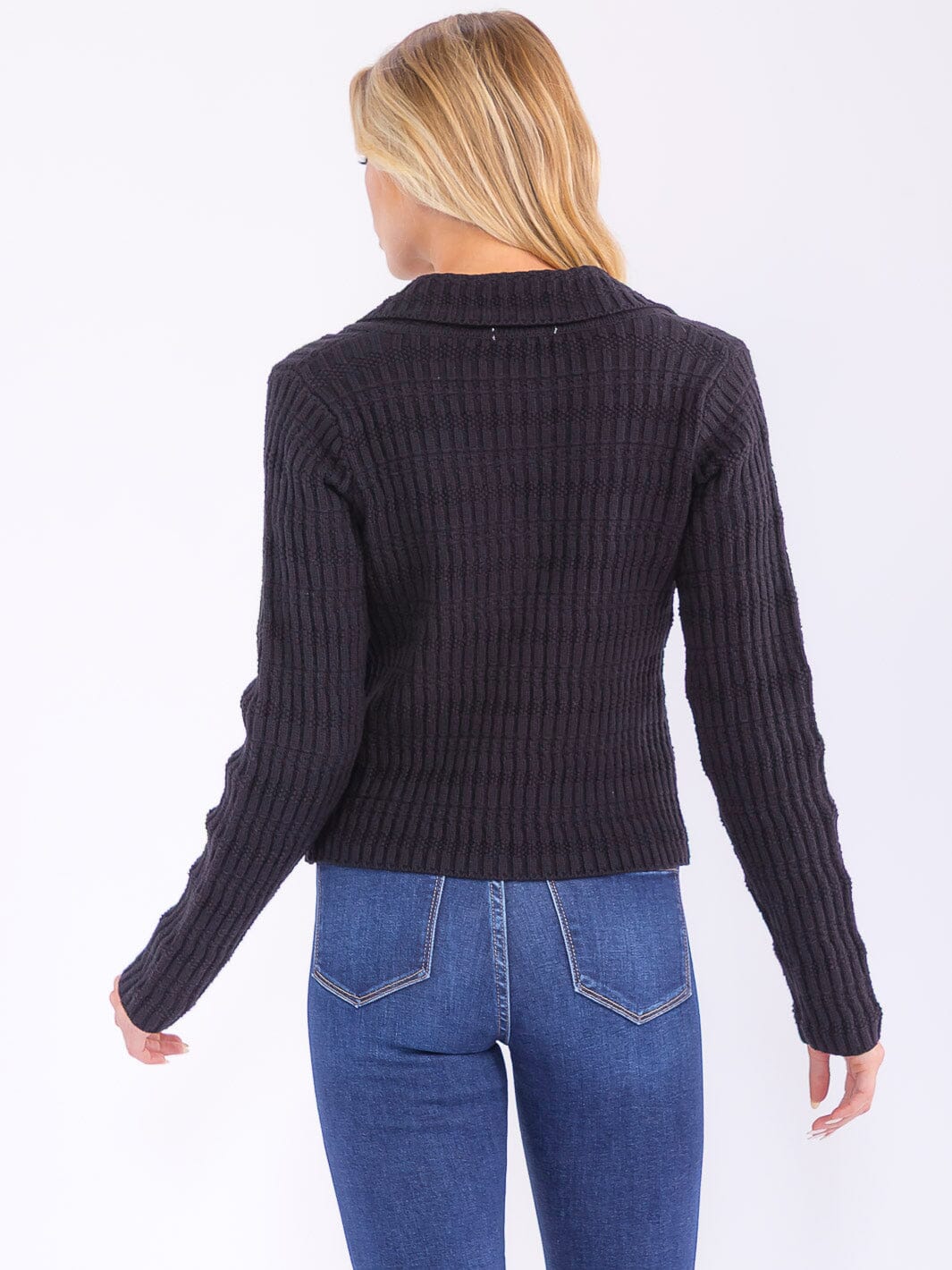 WOMEN'S LONG SLEEVE BUTTON CLOSURE V-NECK RIBBED TOP