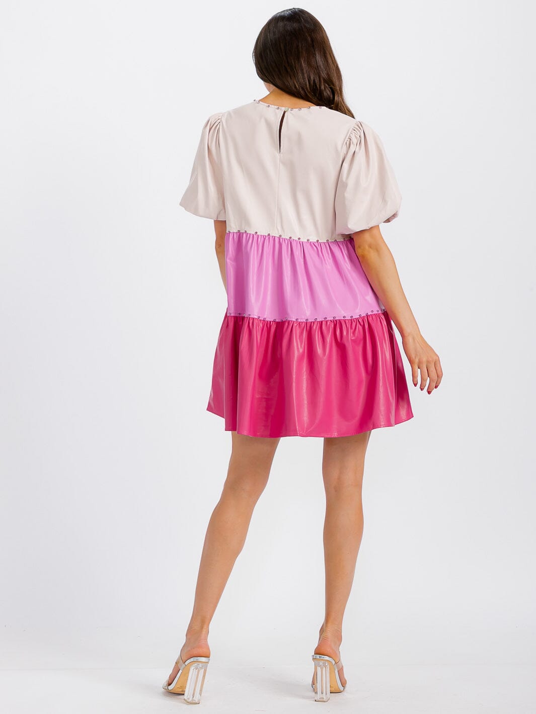 WOMEN'S SHORT SLEEVE V-NECK TIERED COLORBLOCK PU PLEATHER TUNIC MINI DRESS