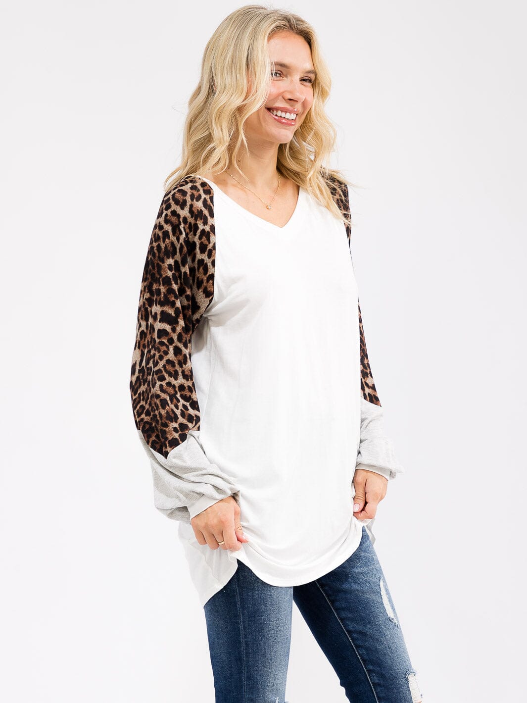 WOMEN'S LONG SLEEVE ANIMAL PRINT COLORBLOCK V-NECK TUNIC TOP