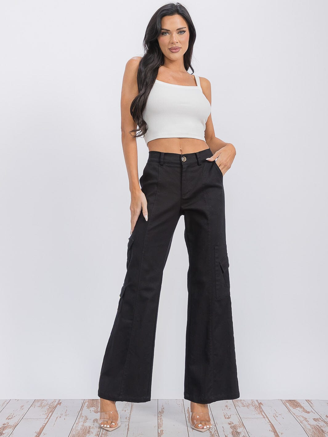 WOMEN'S BUTTON CLOSURE CARGO POCKETS WIDE LEG DENIM PANTS