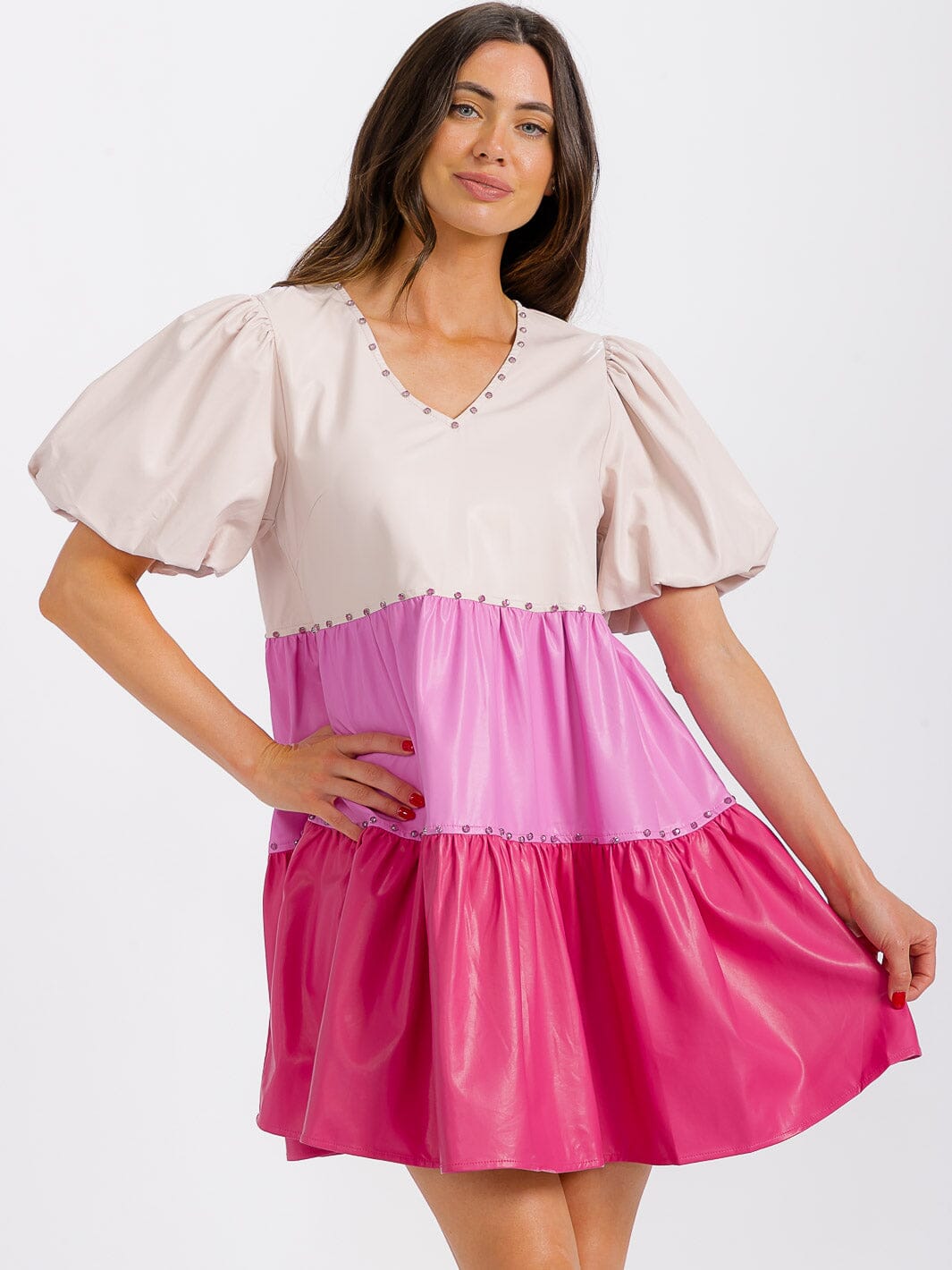 WOMEN'S SHORT SLEEVE V-NECK TIERED COLORBLOCK PU PLEATHER TUNIC MINI DRESS