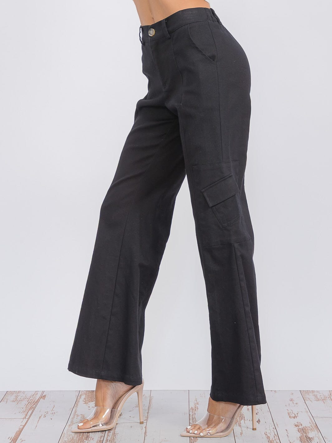 WOMEN'S BUTTON CLOSURE CARGO POCKETS WIDE LEG DENIM PANTS
