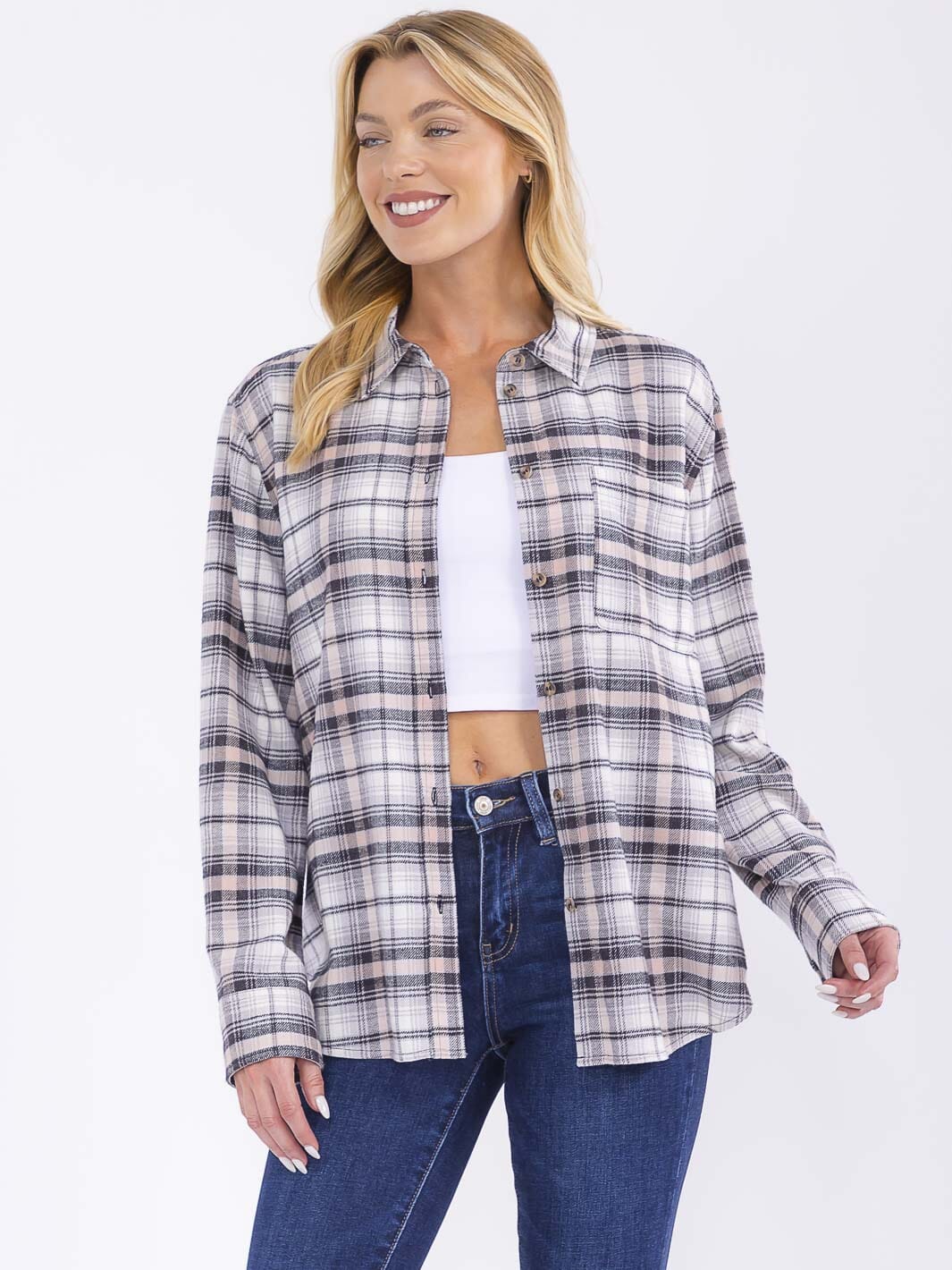 WOMEN'S LONG SLEEVE BUTTON CLOSURE FRONT POCKET PLAID SHIRT