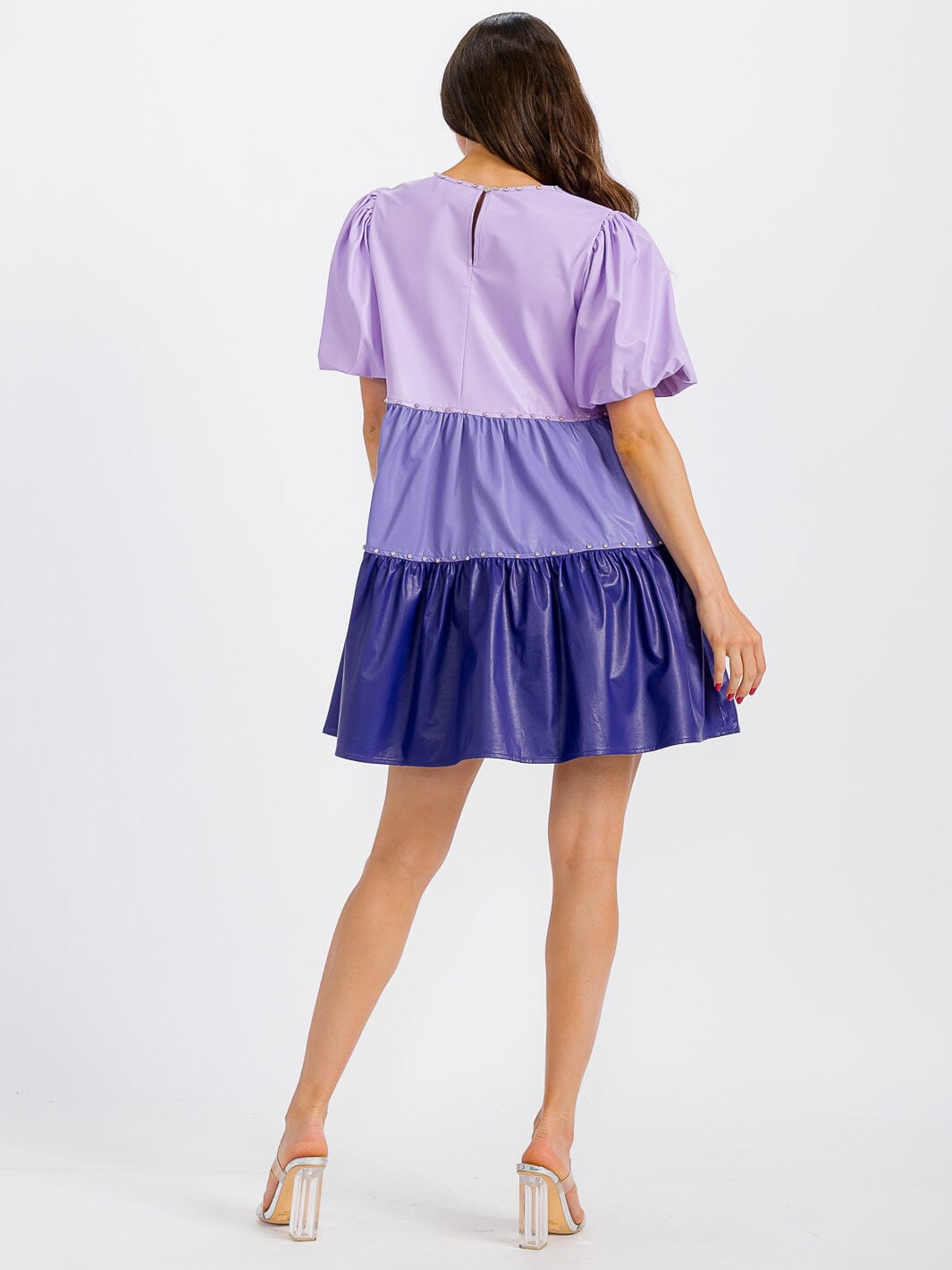 WOMEN'S SHORT SLEEVE V-NECK TIERED COLORBLOCK PU PLEATHER TUNIC MINI DRESS