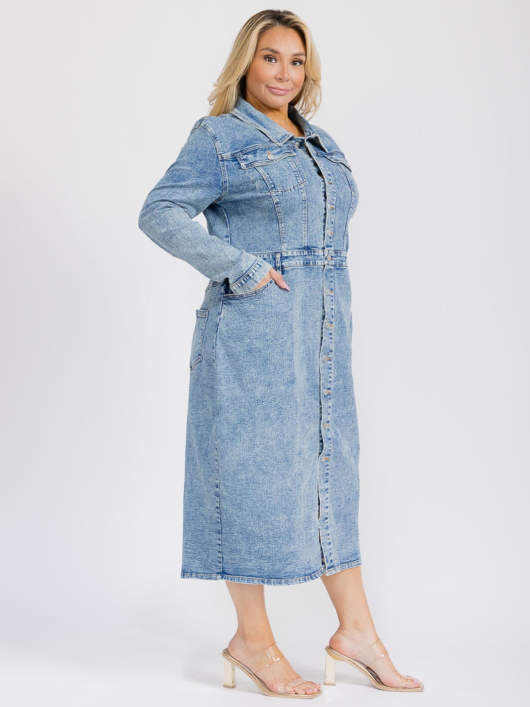PUS SIZE LONG SLEEVE BUTON CLOSURE FRONT POCKETS WASHED DENIM MAXI DRESS