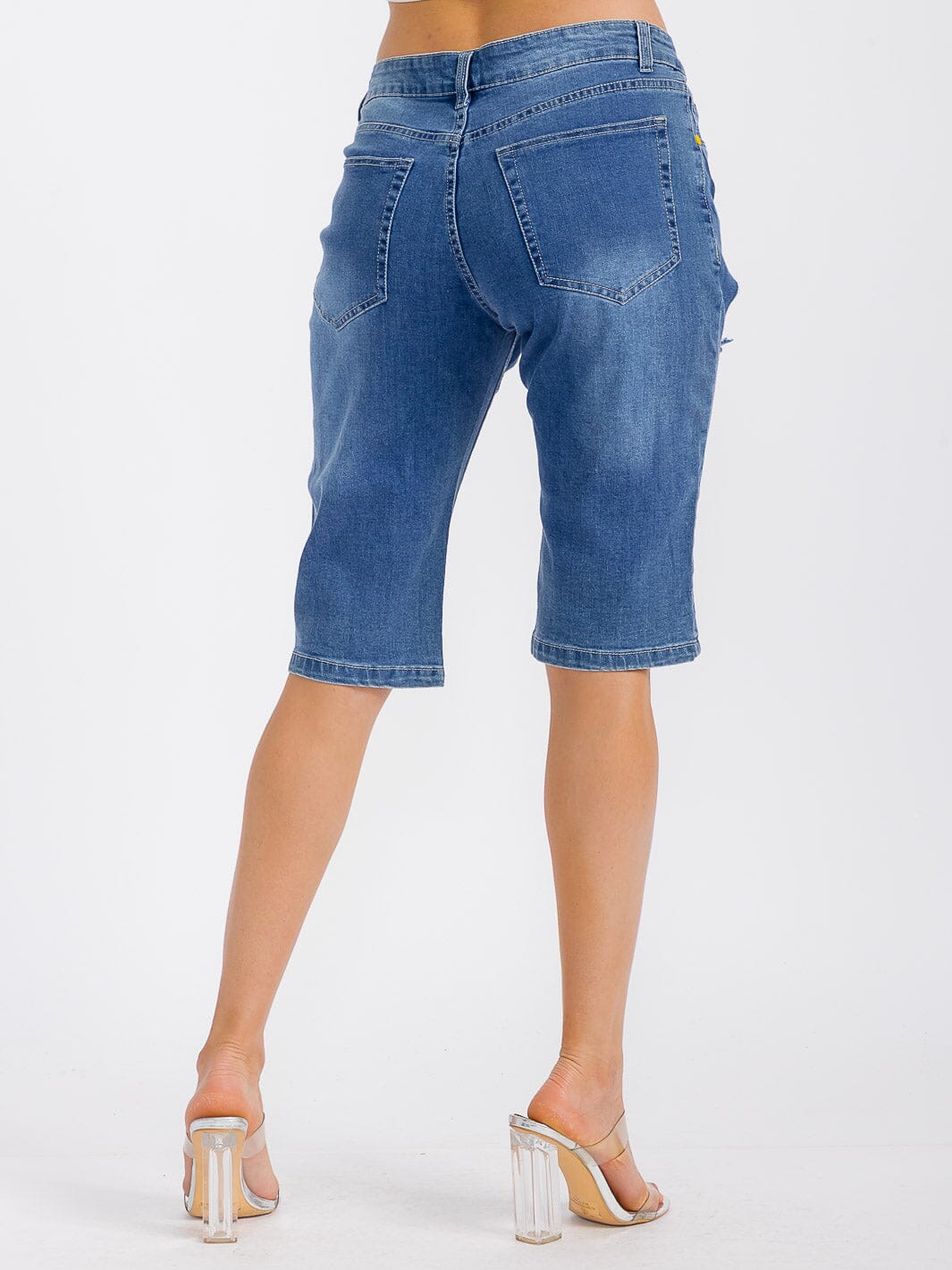 WOMEN'S BUTTON CLOSURE POCKETS DISTRESS DENIM BERMUDA