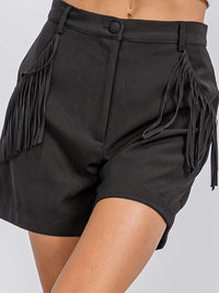 WOMEN'S BUTTON CLOSURE POCKETS FRINGE DETAILED MINI SHORT