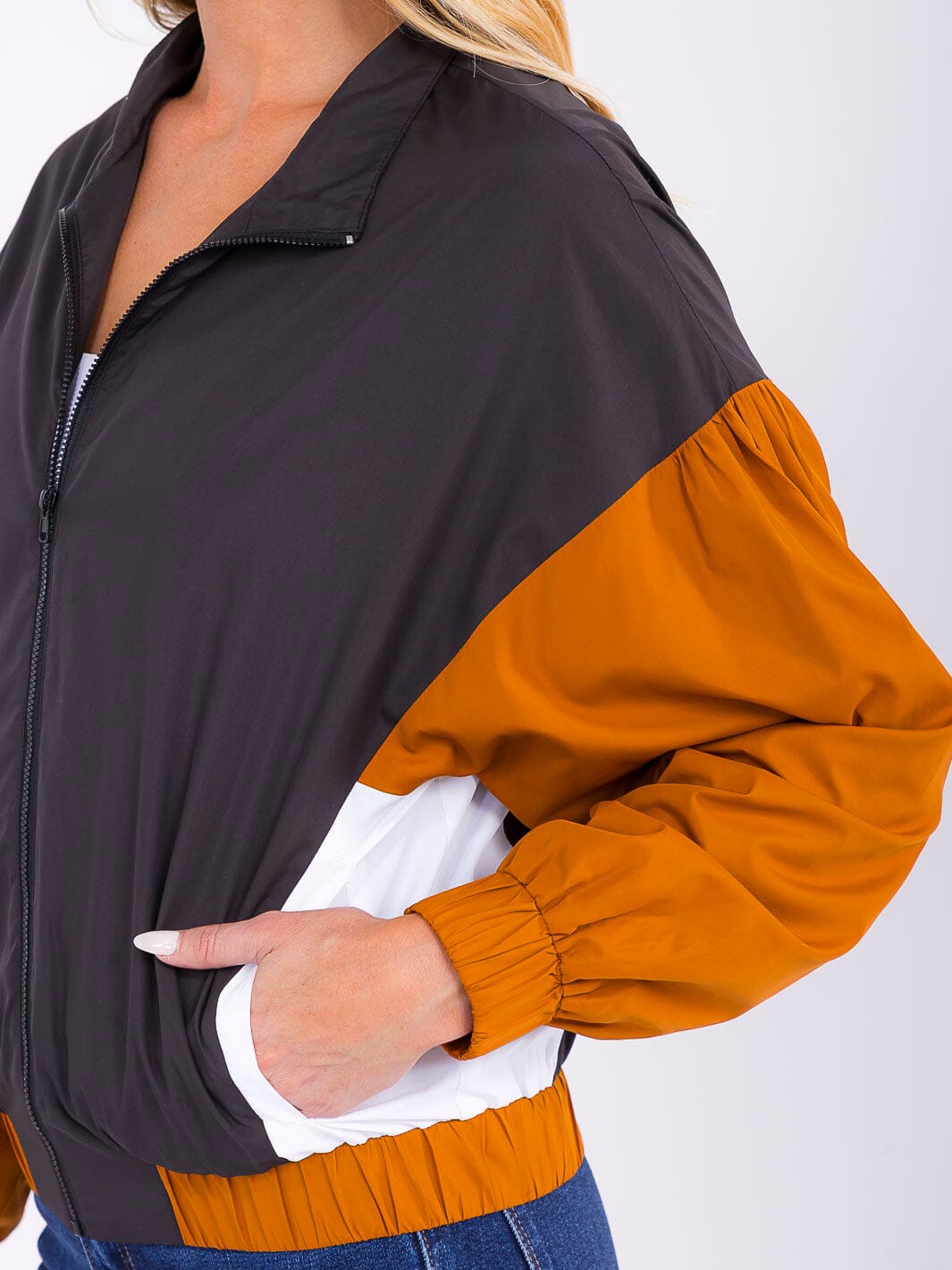 WOMEN'S LONG SLEEVE ZIPPER CLOSURE FRONT POCKETS COLORBLOCK LIGHTWEIGHT JACKET