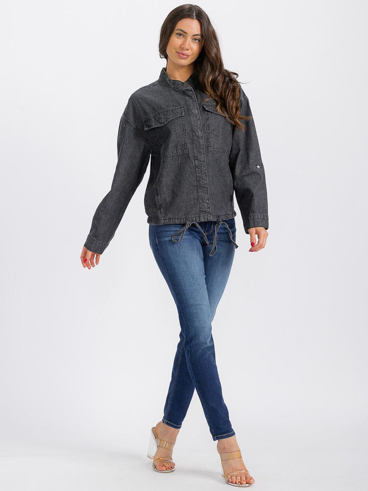 WOMEN'S LONG SLEEVE BUTTON CLOSURE FRONT POCKET DENIM JACKET