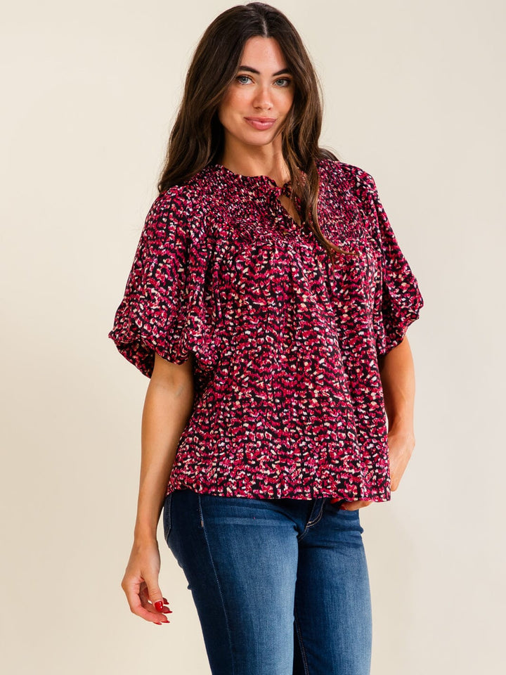 ENTRO WOMEN'S SHORT PUFF SLEEVE V-NECK MULTI PRINT BLOUSE