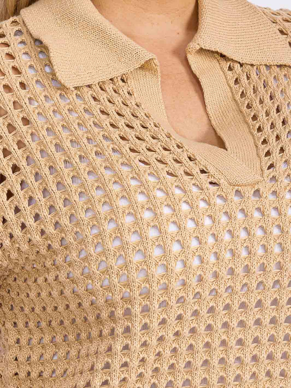 PLUS SIZE SHORT SLEEVE V-NECK KNIT BLOUSE