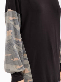 WOMEN'S LONG SLEEVE CAMO PRINT CONTRAST LOOSE FIT TOP