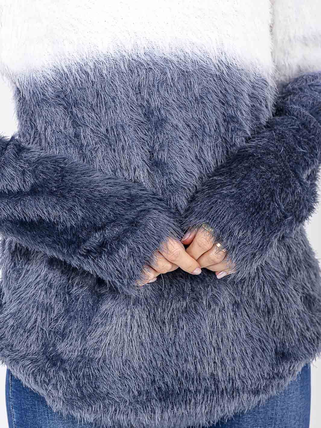 WOMEN'S LONG SLEEVE COLORBLOCK PULLOVER FUZZY SWEATER