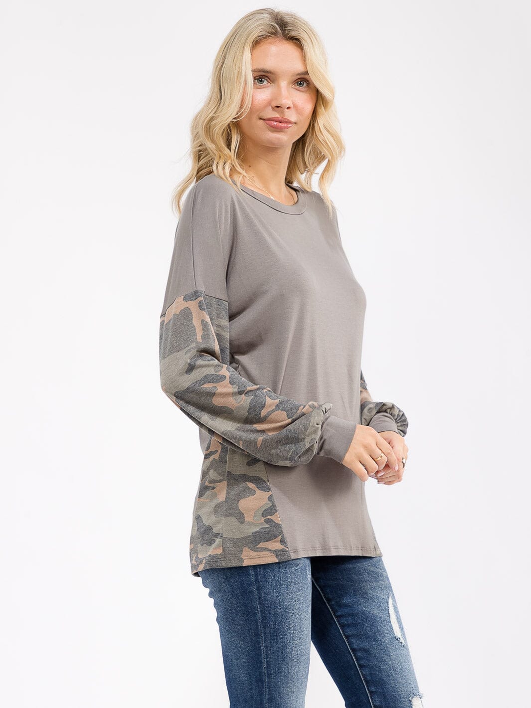 WOMEN'S LONG SLEEVE CAMO PRINT CONTRAST LOOSE FIT TOP