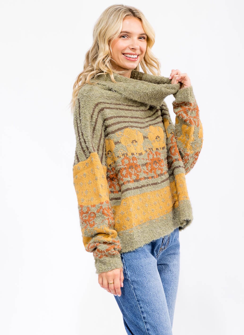 WOMEN'S LONG SLEEVE TURTLE NECK MULTI PRINT PULLOVER SWEATER