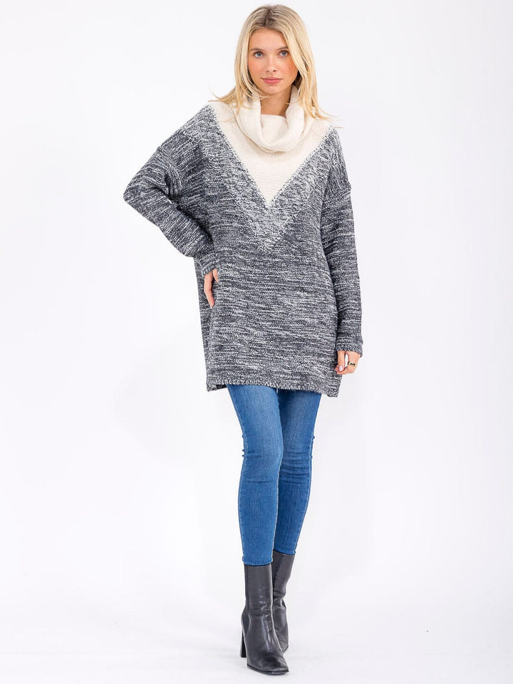 WOMEN'S LONG SLEEVE V-NECK OVERSIZED PULLOVER SWEATER