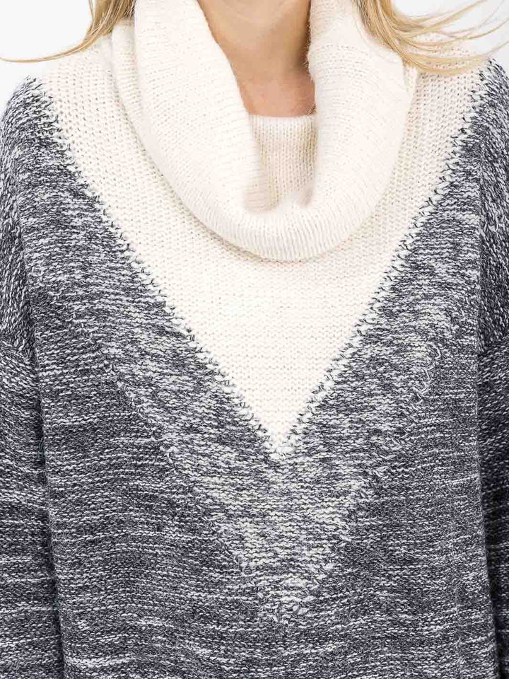 WOMEN'S LONG SLEEVE V-NECK OVERSIZED PULLOVER SWEATER