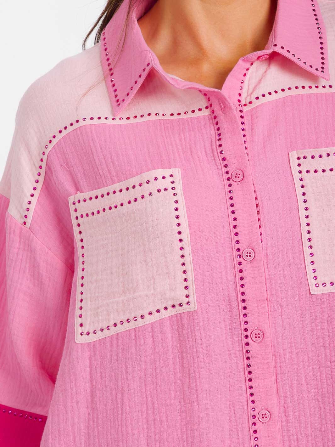 WOMEN'S SHORT SLEEVE BUTTON UP FRONT POCKET COLORBLOCK BLOUSE