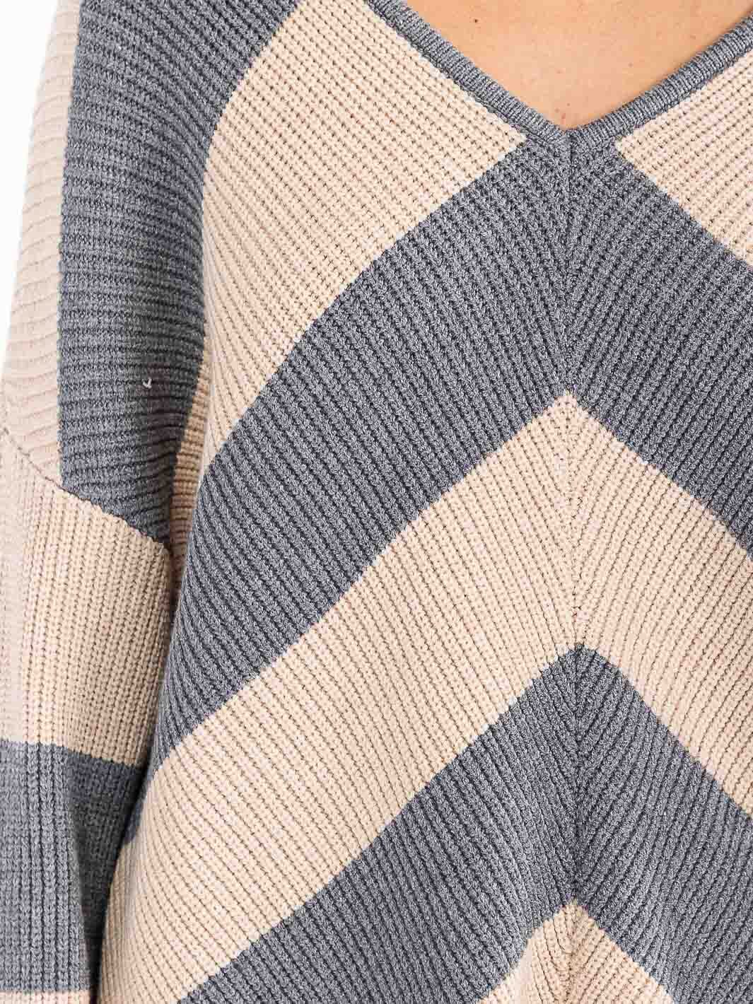 WOMEN'S LONG SLEEVE V-NECK KNIT COLORBLOCK PULLOVER HIGH-LOW SWEATER