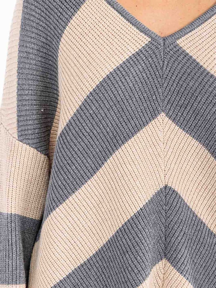 WOMEN'S LONG SLEEVE V-NECK KNIT COLORBLOCK PULLOVER HIGH-LOW SWEATER