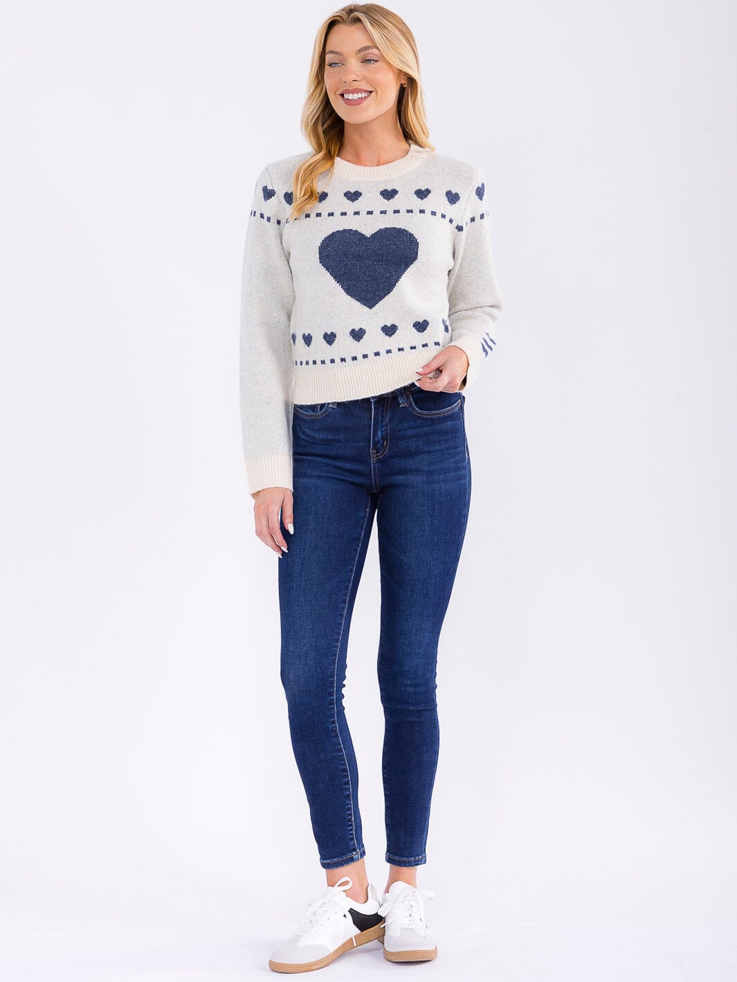 WOMEN'S LONG SLEEVE GRAPHIC PULLOVER KNIT SWEATER