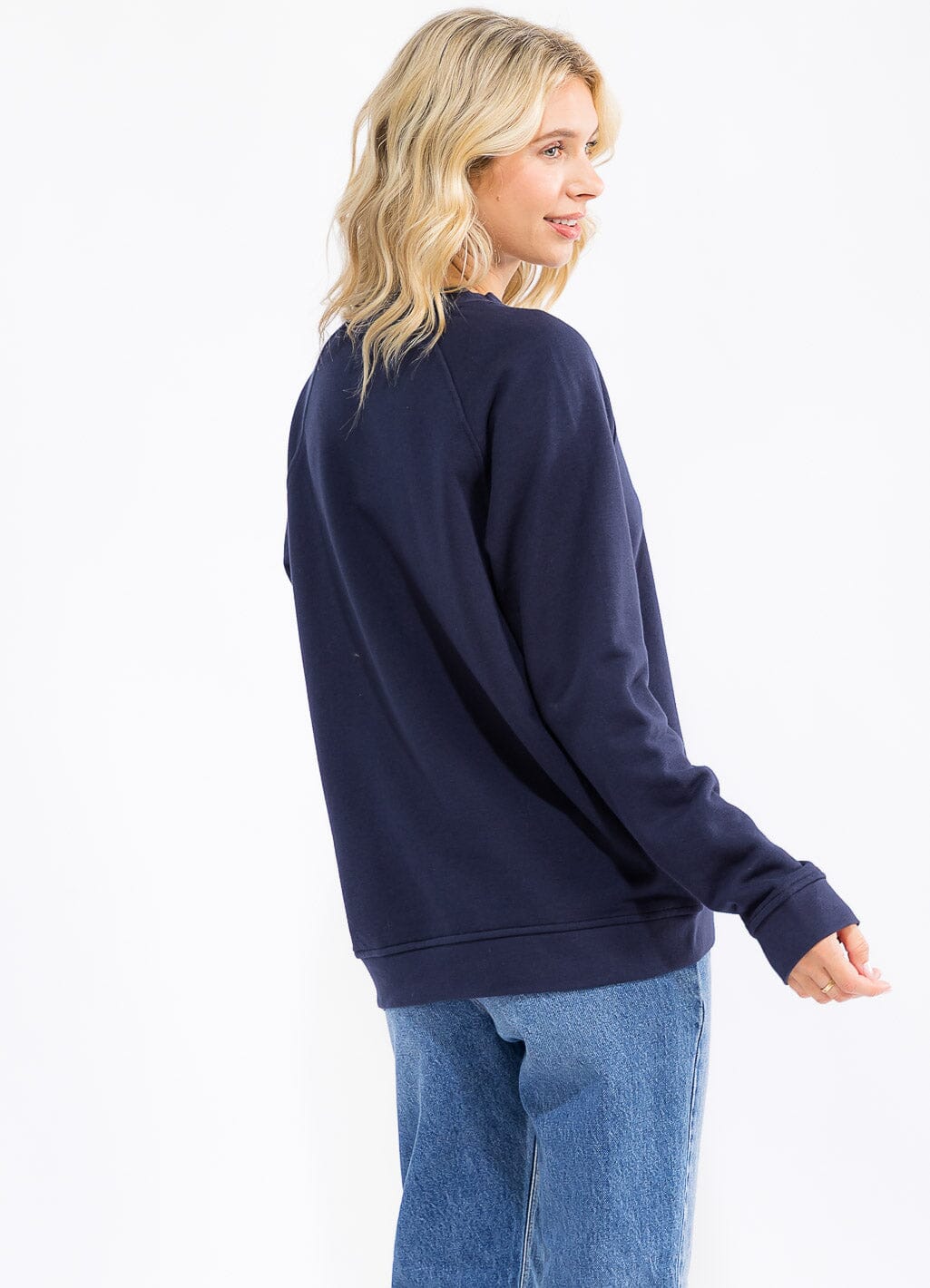 WOMEN'S LONG SLEEVE SOLID BASIC PULLOVER SWEATER