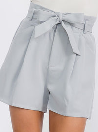 WOMEN'S BUTTON CLOSURE POCKETS SELF TIE MINI SHORT