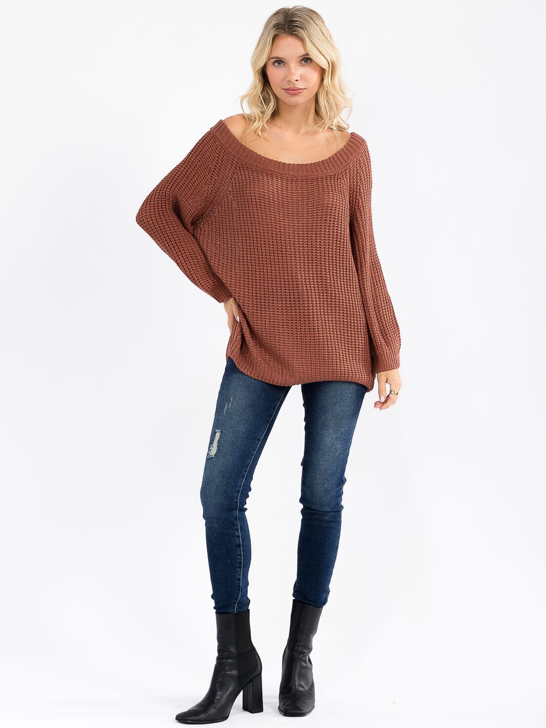 WOMEN'S LONG SLEEVE KNIT PULLOVER SWEATER