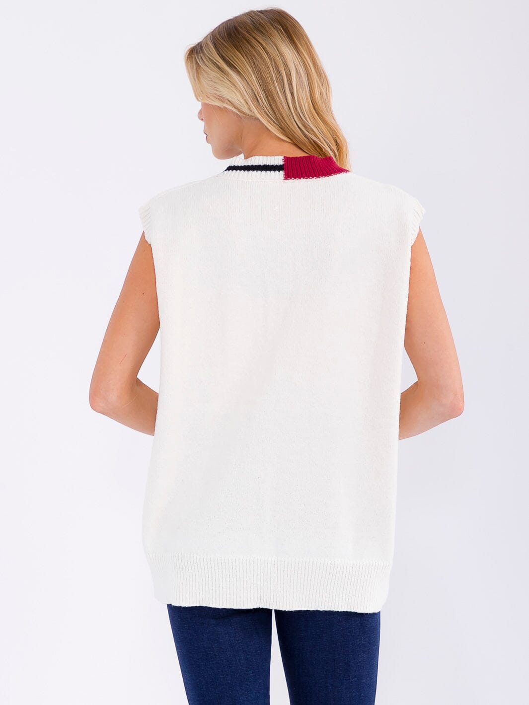 WOMEN'S SLEEVELESS V-NECK GRAPHIC KNIT VEST