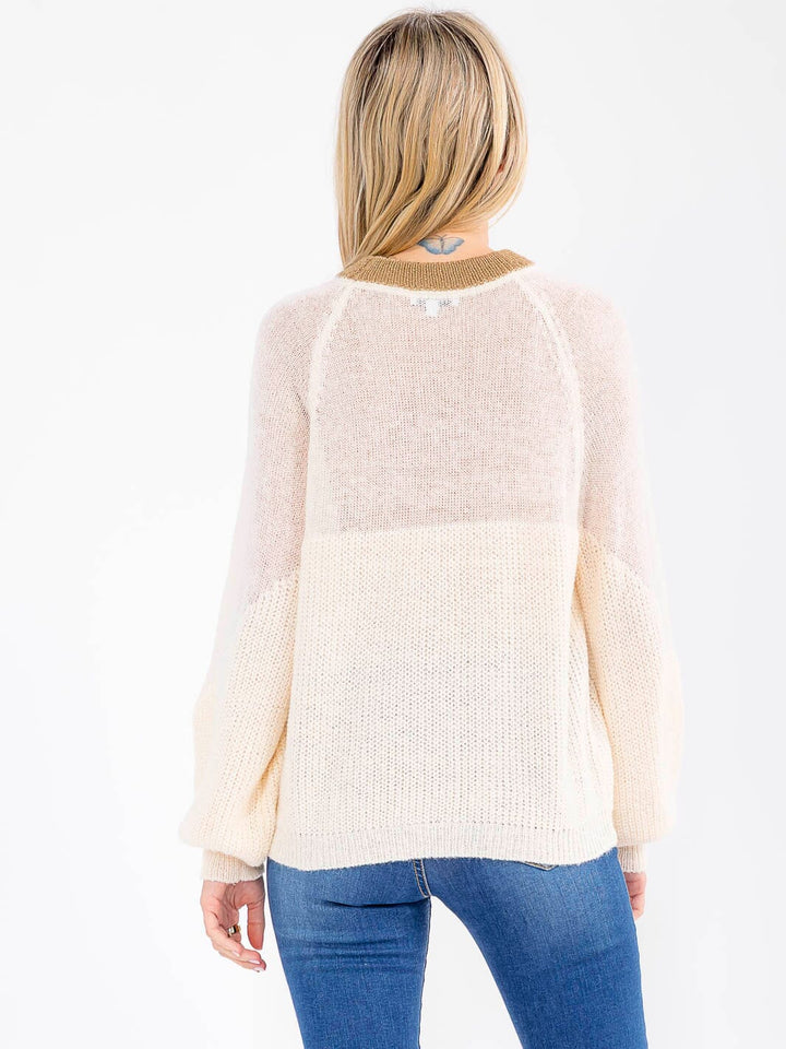 WOMEN'S LONG SLEEVE KNIT PULLOVER SWEATER