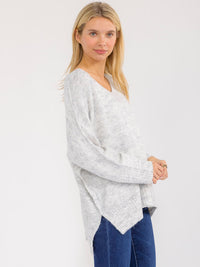 WOMEN'S LONG SLEEVE V-NECK PULLOVER HIGH-LOW SWEATER