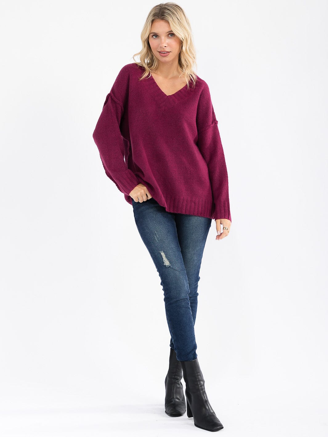 WOMEN'S LONG SLEEVE V-NECK PULLOVER SWEATER
