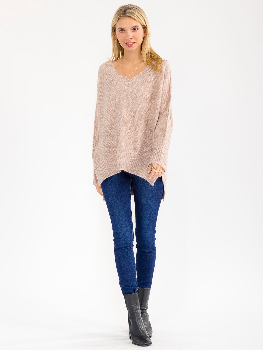 WOMEN'S LONG SLEEVE V-NECK PULLOVER HIGH-LOW SWEATER